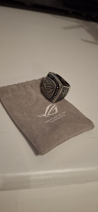 Anel ASUS ROG – Edição Limitada | Colecionador | Com bolsa original