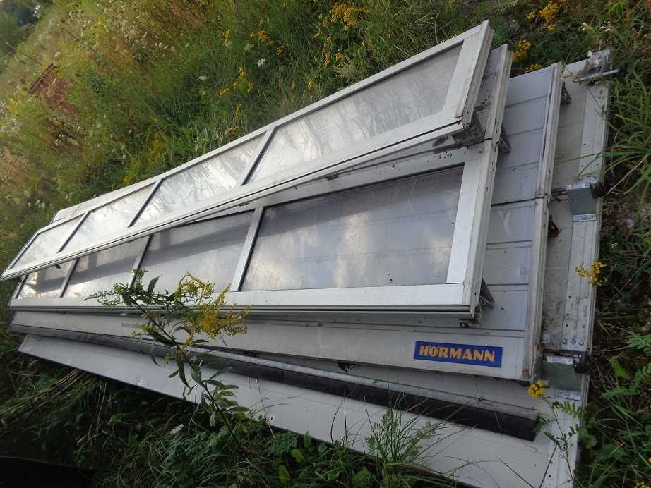 brama segmentowa przemysłowa Hormann 4 x 4 panelowa