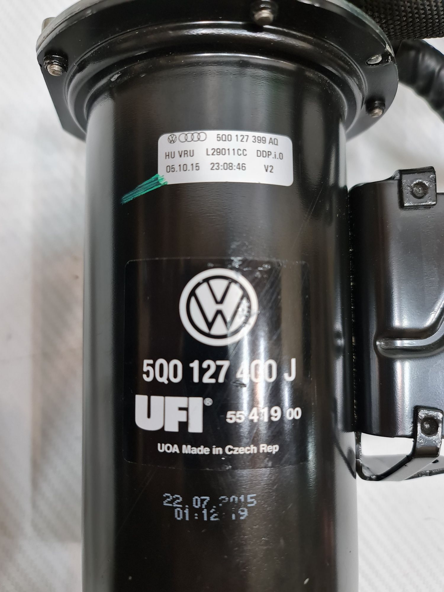Топливный фильтр,Корпус паливного фільтра VW Golf Caddy Passat 7N0 5Q0