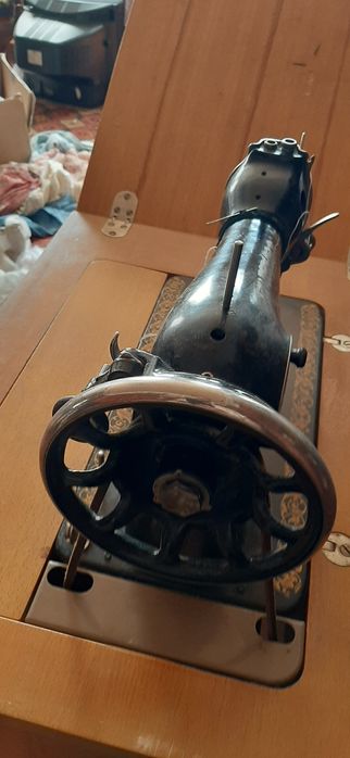 Швейная машина   и ит .