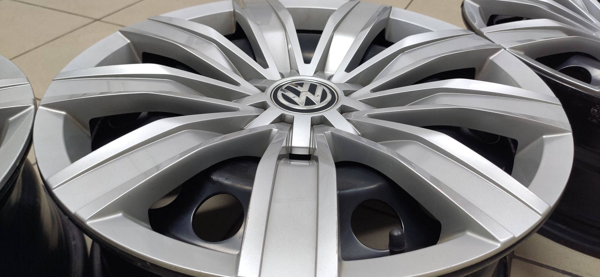 Диски+колпаки R-17 5*112, 6,5j, et38, цо57,1 (Volkswagen, Skoda)