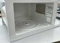 Komora wewnętrzna mikrofalówki BEKO MOC201103S (metalowa)