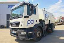 MAN TGM  MAN TGM zamiatarka BUCHER