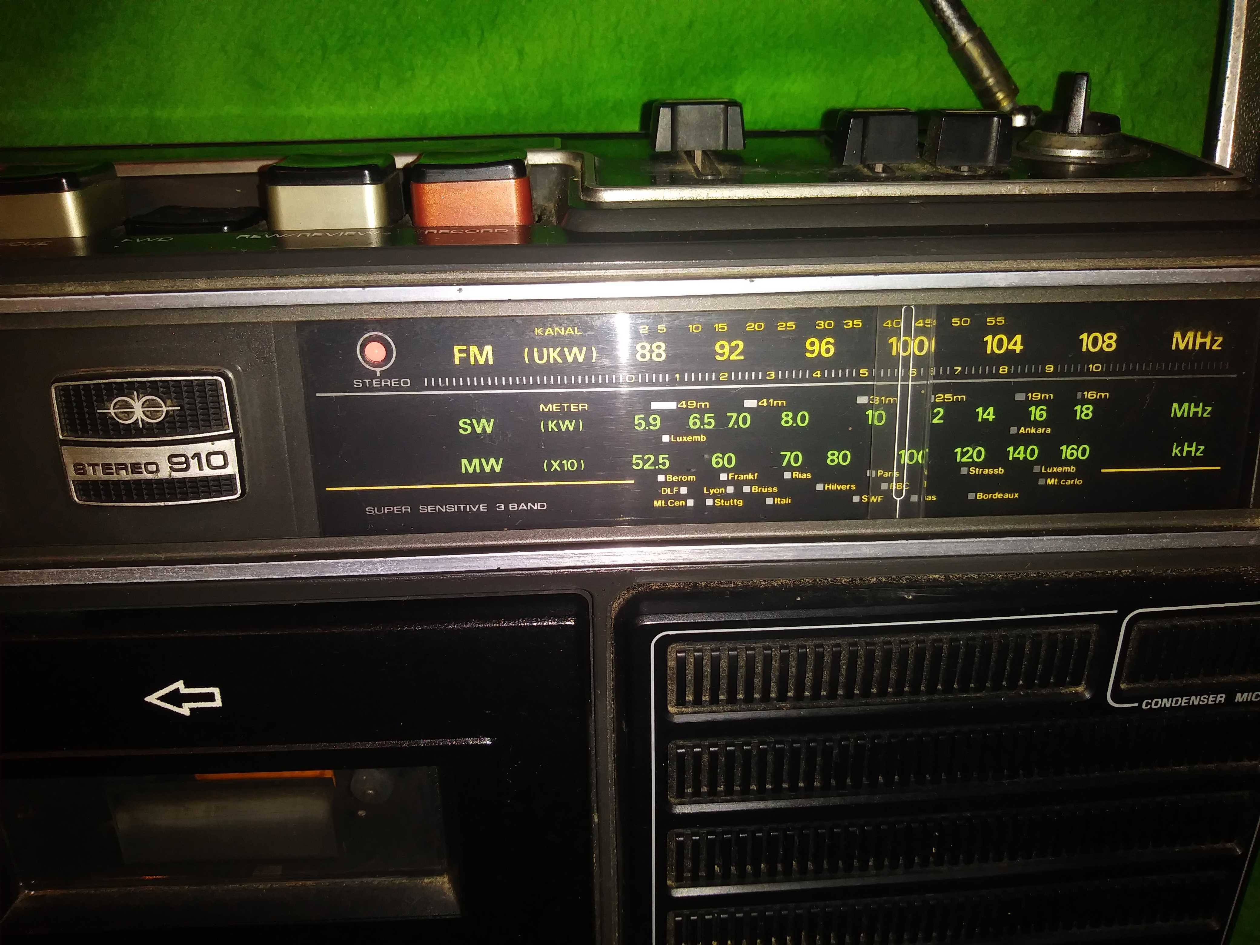 Radiomagnetofon przenośny Aiwa TPR-910
