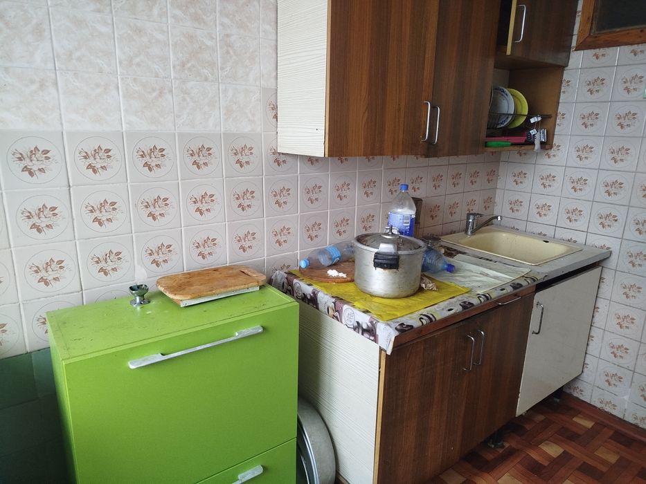 Здам 3-ех кімнатну квартиру біля м Шулявка 5000грн срочно