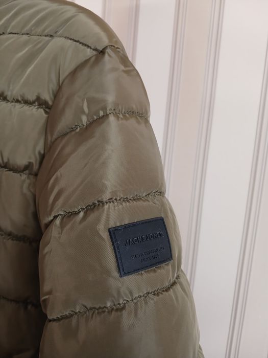 Куртка муж Jack&Jones раз XL (52) ц 1600 гр  оригинал, новая