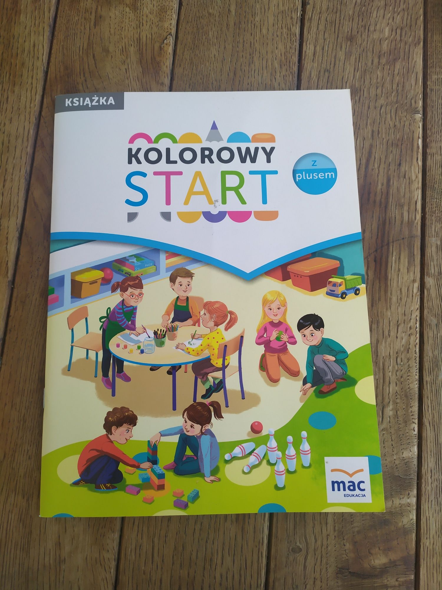 Kolorowy Start książka i materiały kreatywne