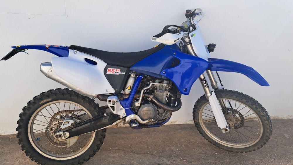 Yamaha YZF 400 Matriculada