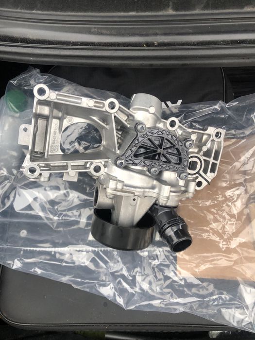 Помпа Х5 G05 на B58 мотор