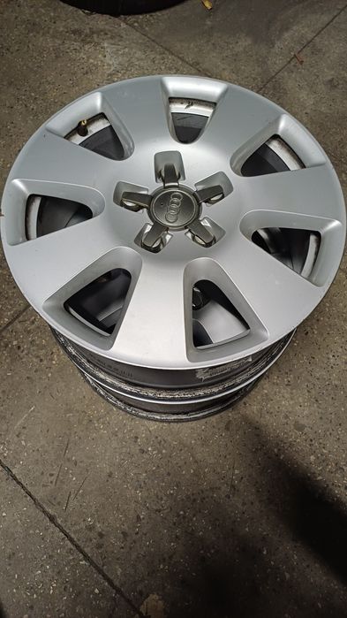 Продам диски r18 ,AUDI