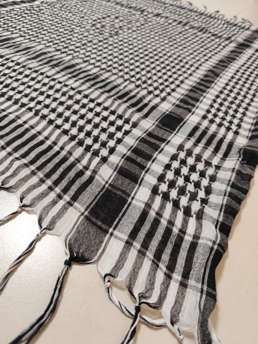 Lenço preto e branco - Palestina