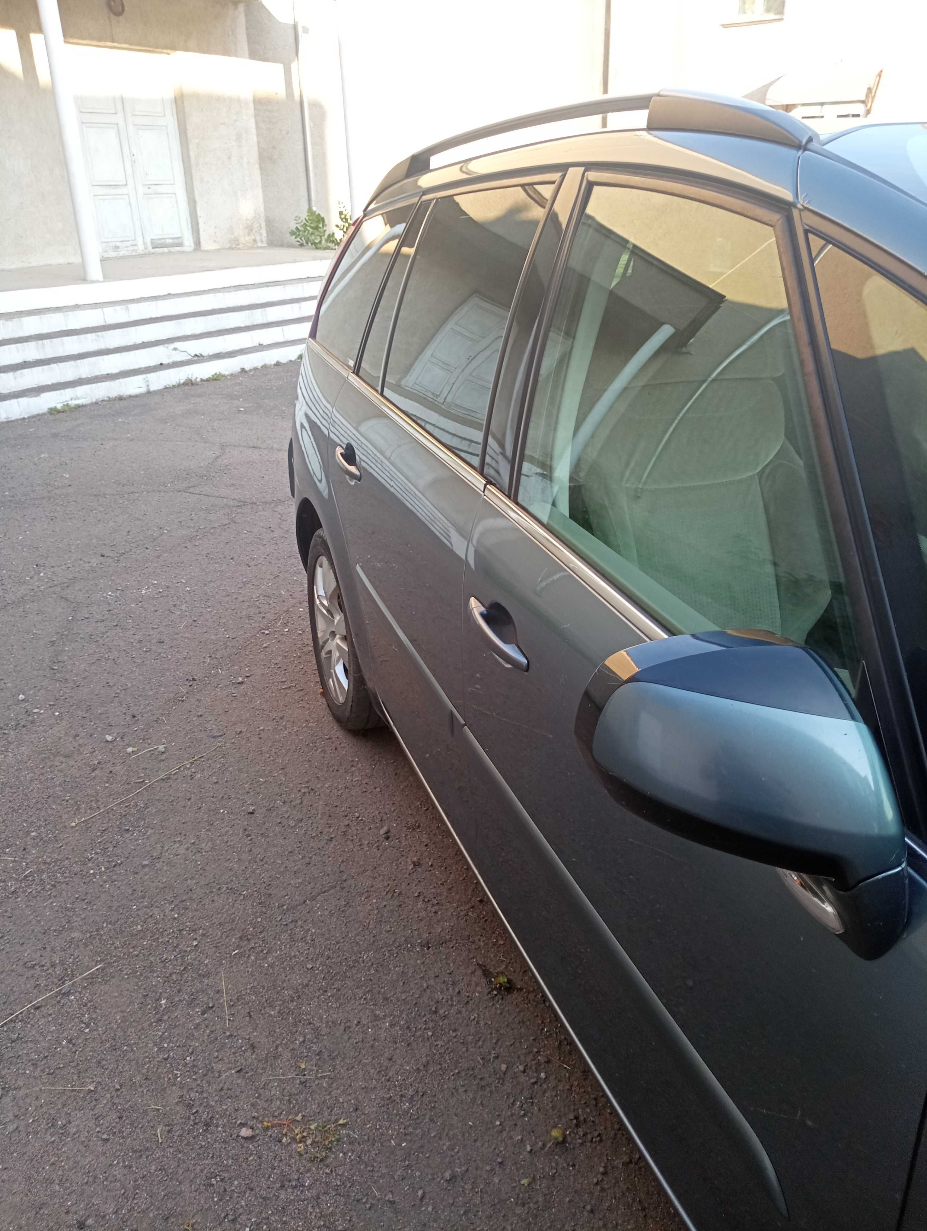 Продам Citroen Grand C4 Picasso