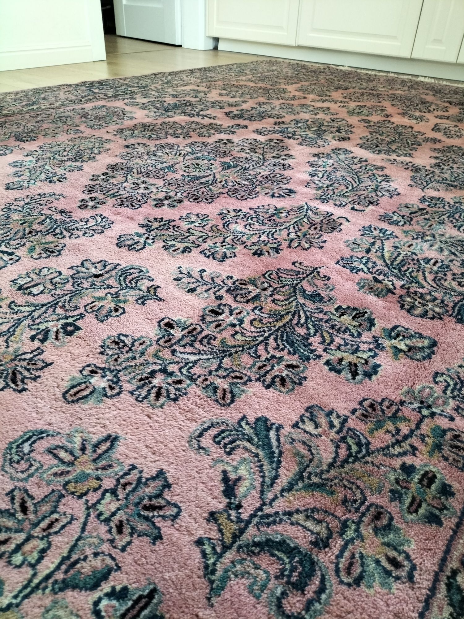 Indyjski ręcznie tkany wełniany dywan IndoSarouck 200x300cm