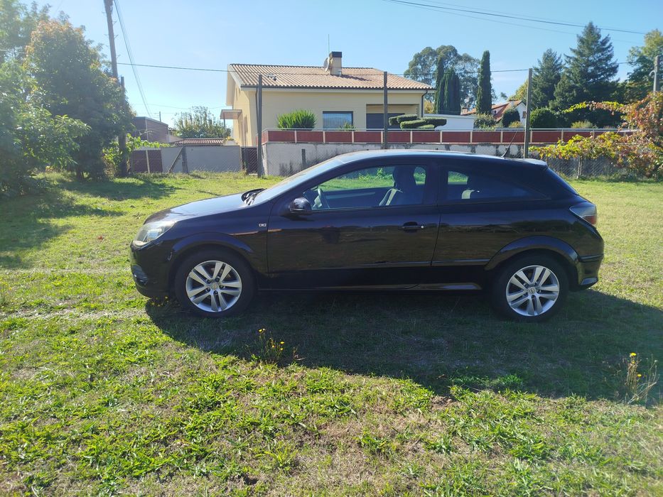 Opel Astra GTC 1.3 CDTI 90cv