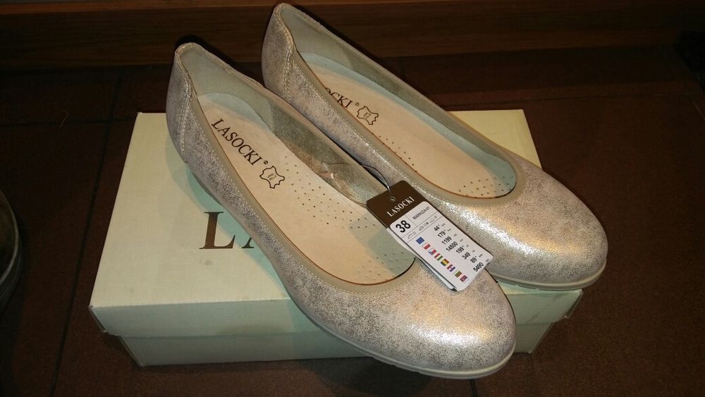 Czółenka, buty Lasocki skóra nowe z metką r. 38