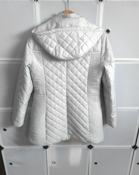 Pikowany płaszcz damski ocieplany