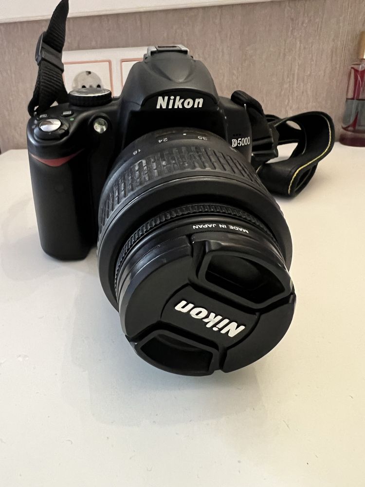 Nikon D 5000 фотокамера . В ідеальному стані