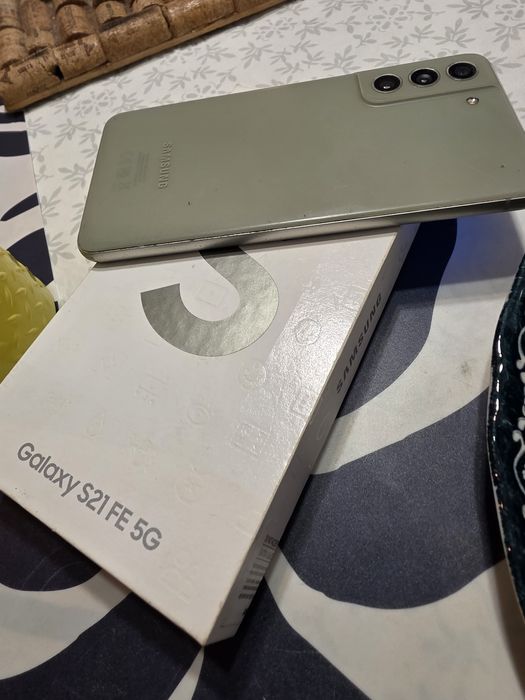 Samsung s21 fe em bom estado