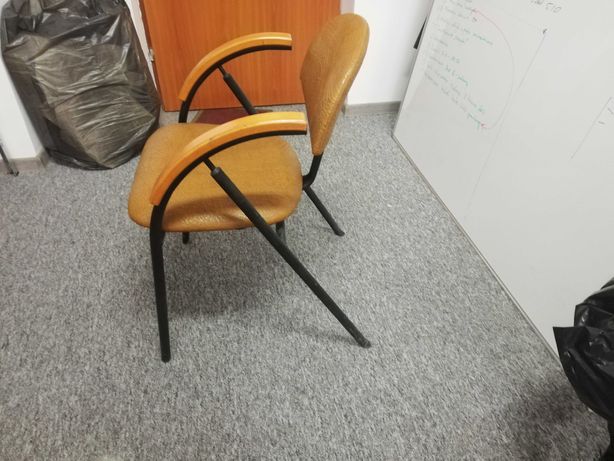 Solidne krzesła biurowe