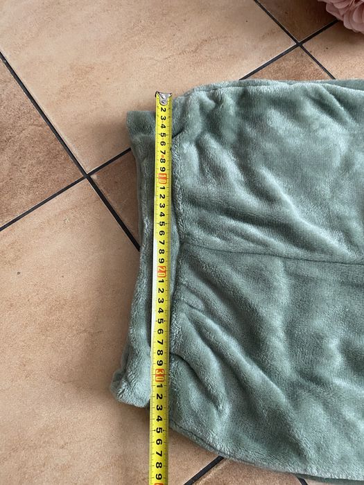 Spodnie pluszowe z kieszeniami