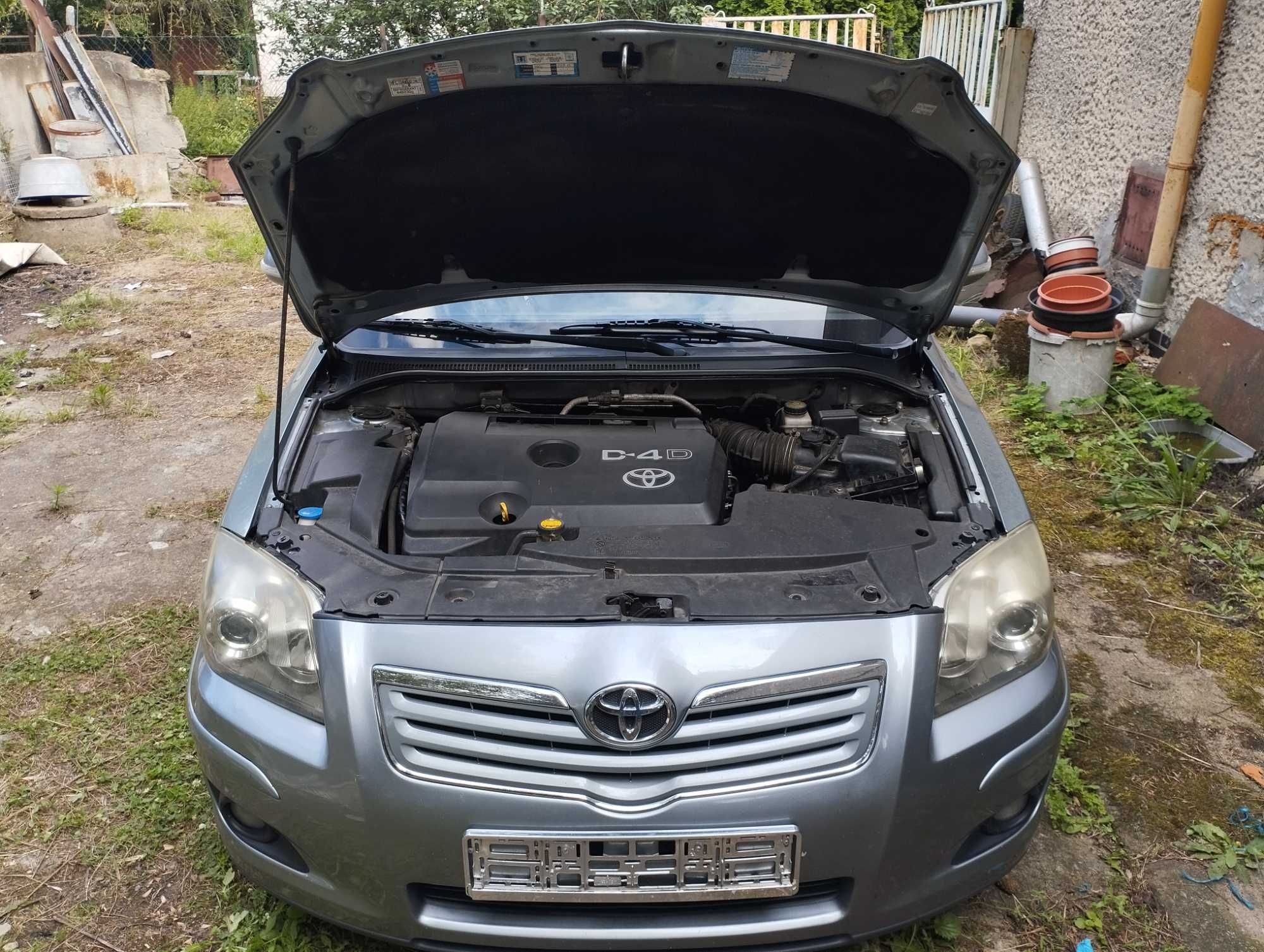Avensis t25 2.0 d4d na części kolor 1f8