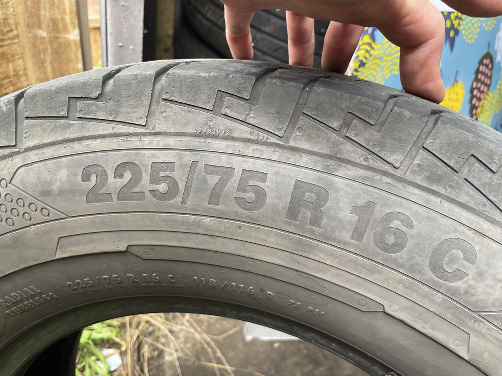 Шини Continental 227/75 r16c