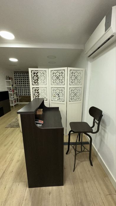 Vendo conjunto de móveis para cabeleireiro - marca italiana
