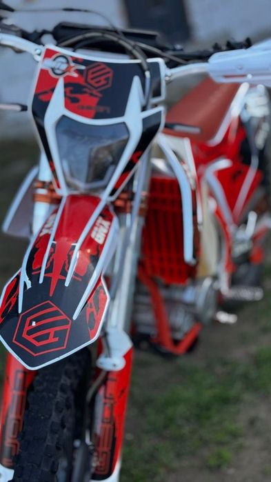 Мотоцикл Gnx300 2025 рік