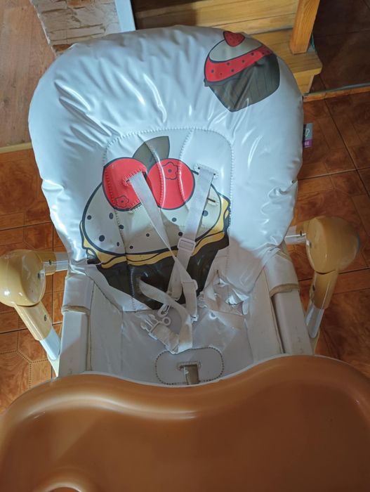 Krzesełko do karmienia!!!