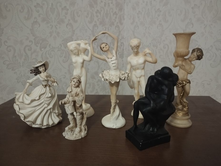 Статуетки алебастр,скульптури