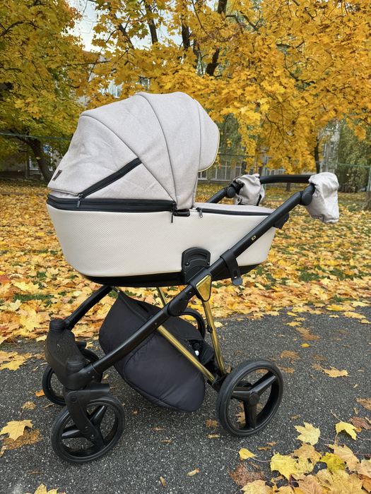 Продам коляску 2 в 1 б/у Adamex Cristiano CR-451