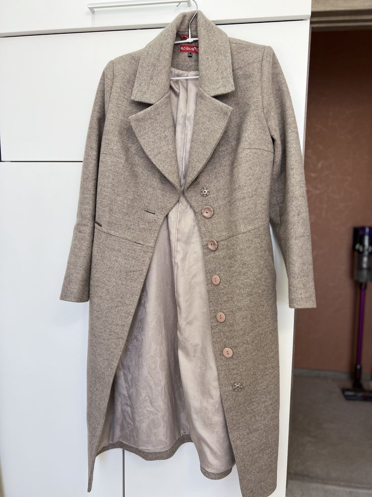Женское кашемировое демисезонное пальто размер Л