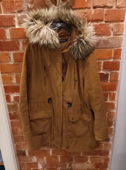 Damska parka zimowa.