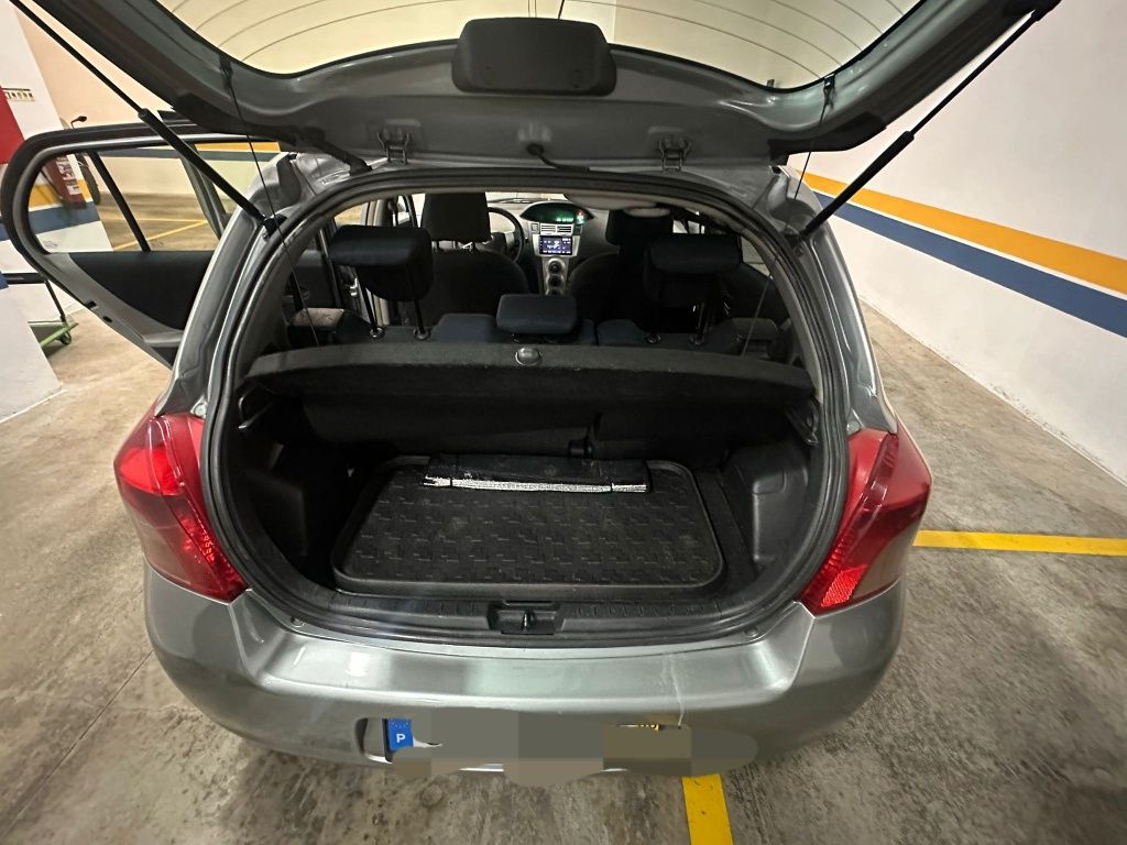 Carro toyota yaris