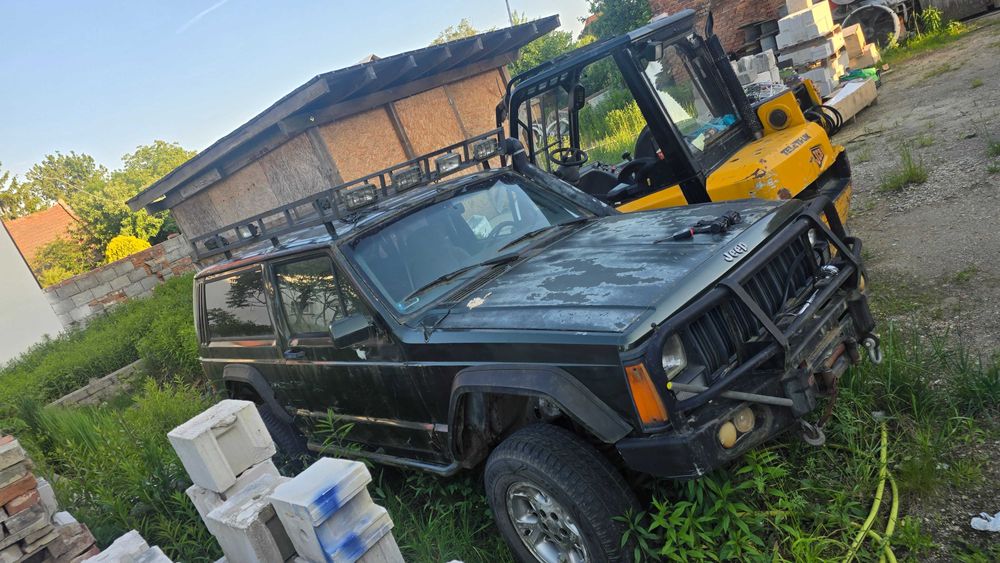 Jeep Cherokee 4.0 LPG klatka lift wciągarka