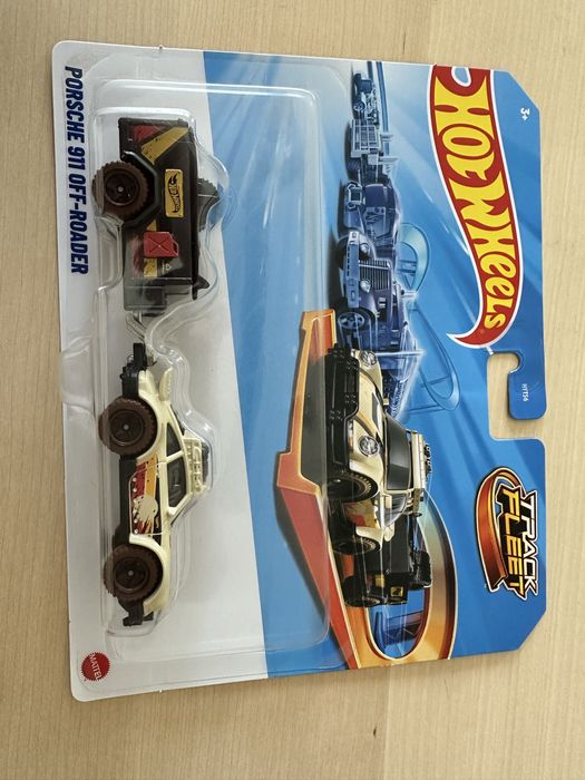Hot wheels porsche 911 off-roader