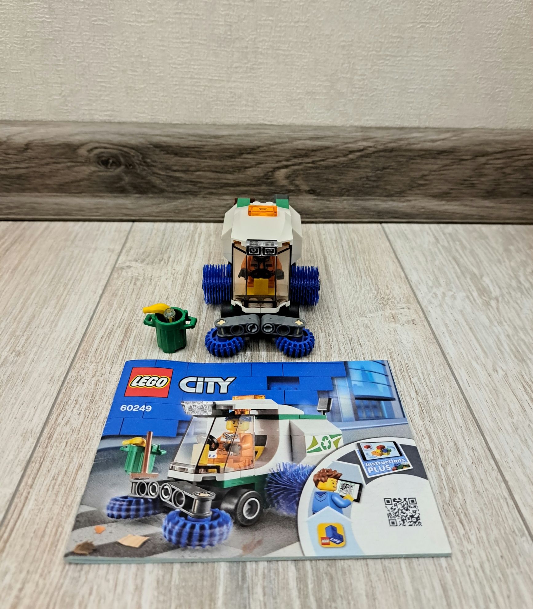 Lego City Авто для очищення вулиць 60249