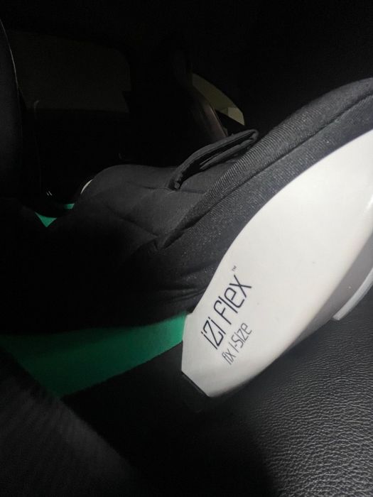 2 Cadeiras Auto BeSafe iZi Flex FIX i-Size – Como Novas