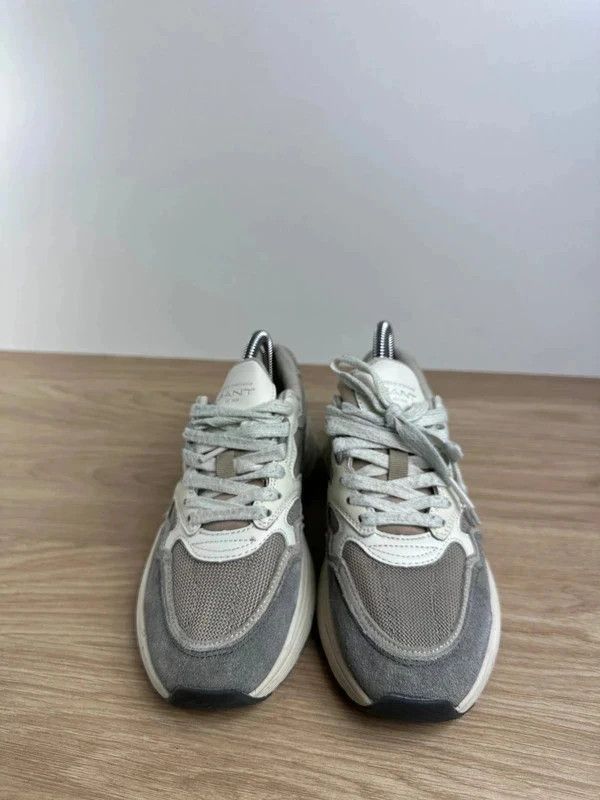 Buty sneakersy bezowe Gant r. 36