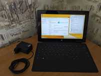 Планшет Microsoft Surface 1516 RT 32GB чехол-клавиатура и зарядное