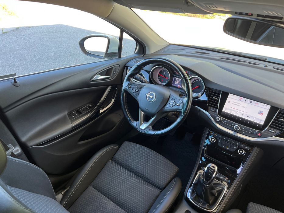 Опель Астра К 2017