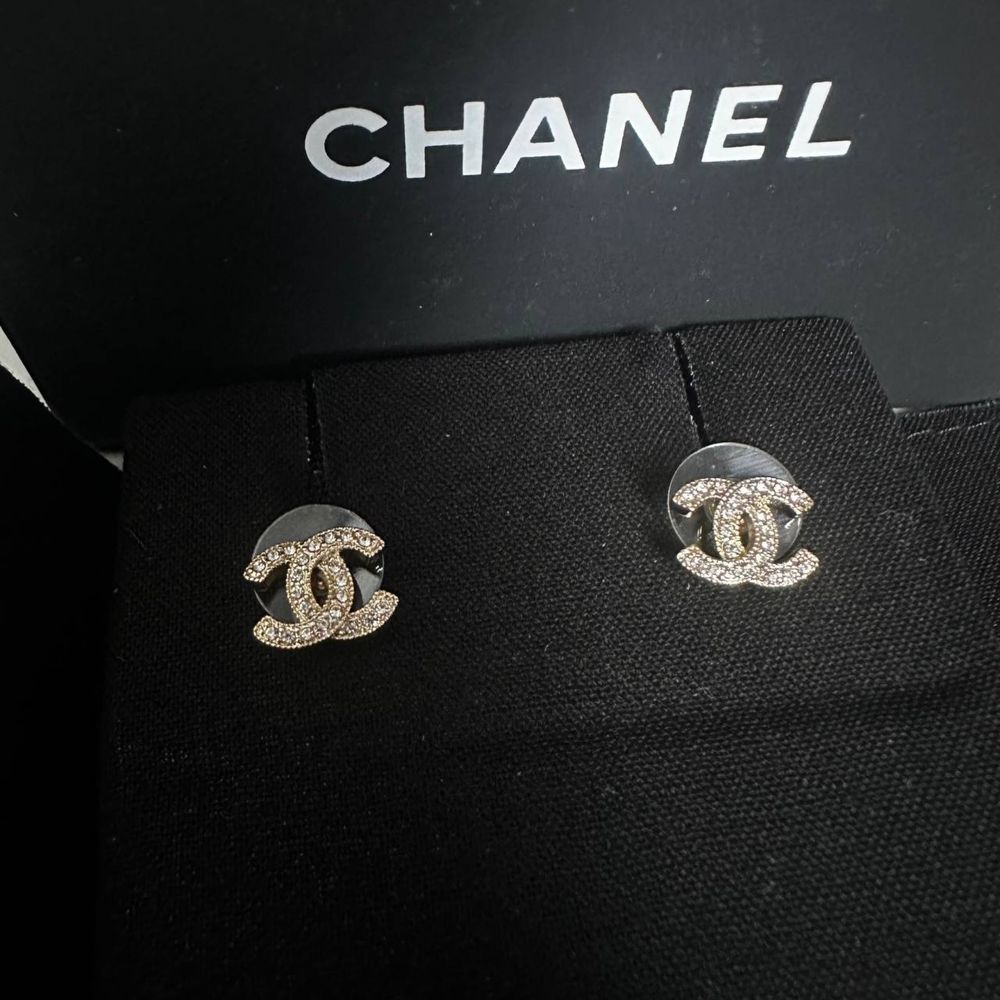 Серьги Chanel в золоте