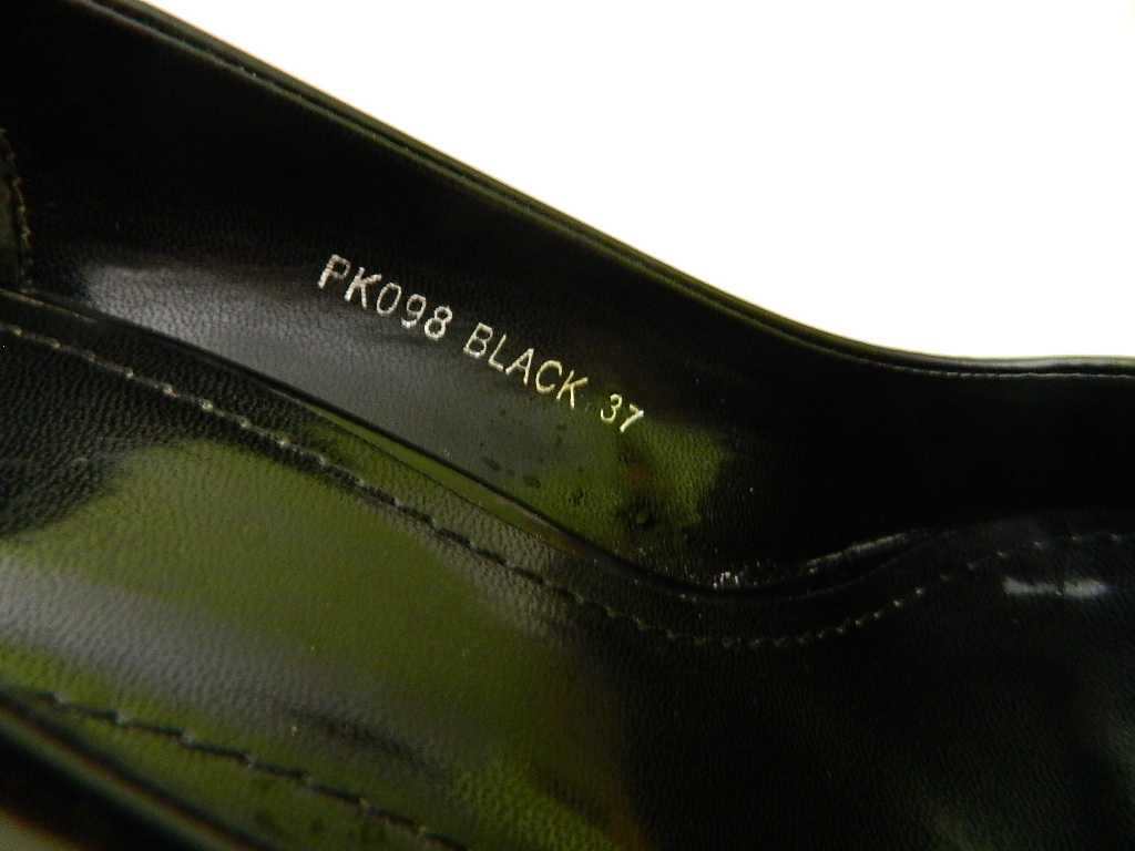 Czółenka koturn lakierowane rozm. 37