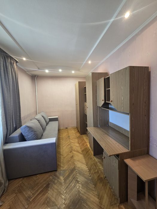 Сдам 2-х комнатную квартиру Дарницкая  площадь