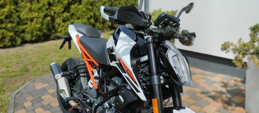 KTM Duke 125 led