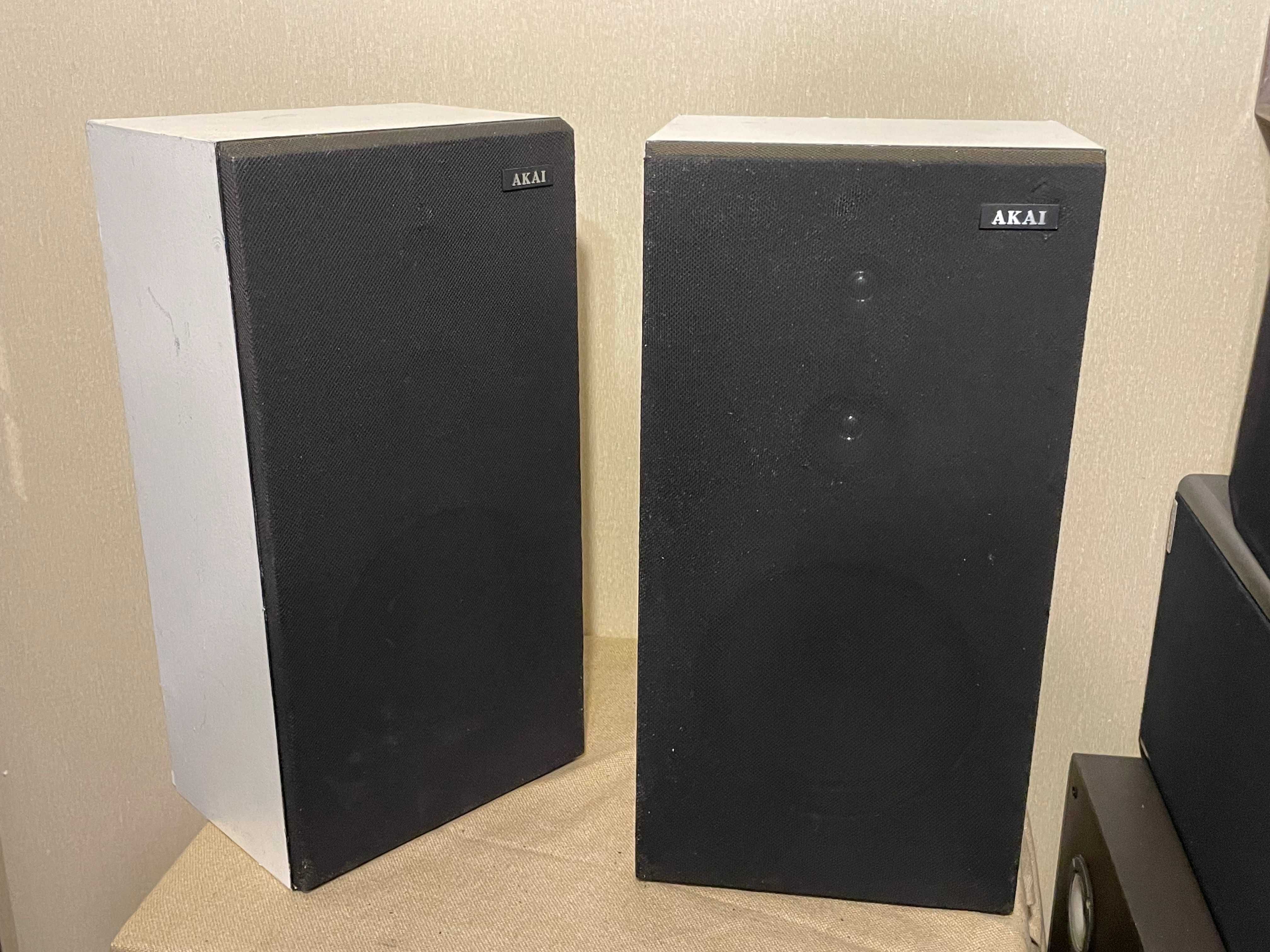 Музыкальная 3-х полосная HI-FI акустика AKAI SR-S22 (40Вт/8Ом)