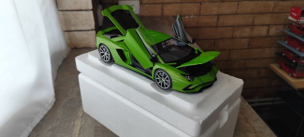 Lamborghini Aventador S 1/18 AutoArt