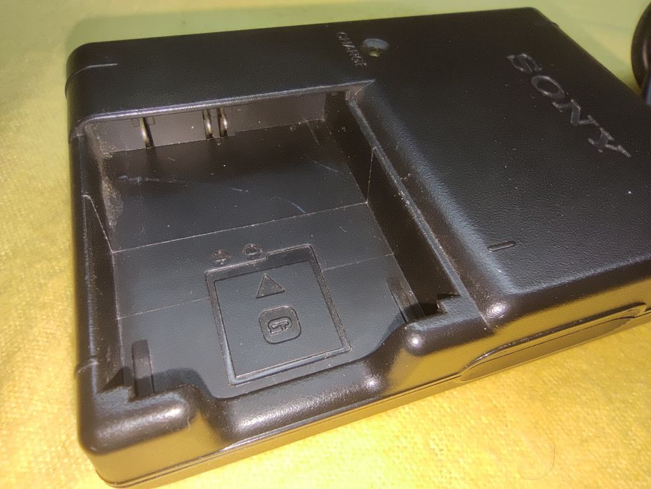 Sony NP‑BG1 зарядное устройство BC‑CSG Cyber‑Shot FG1