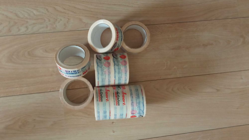 Fita adesiva (amarela )