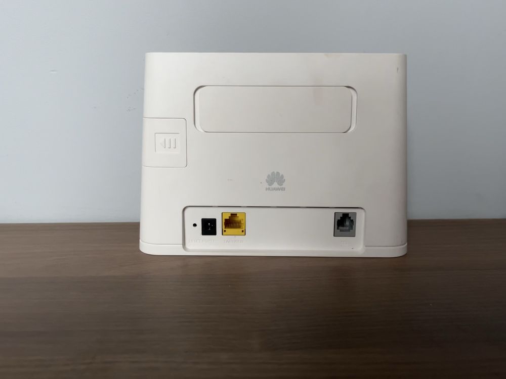 Router HUAWEI PLAY B311-221  2.4 GHz, Gniazdo SIM